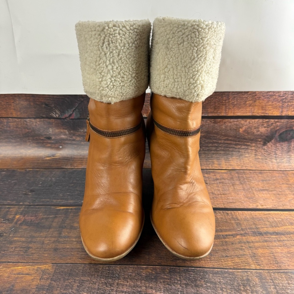 B. Makowsky Tan Winter Boots with Cream Fur
